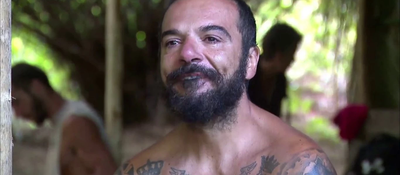 Survivor - Aπαρηγόρητος ο Τριαντάφυλλος: «Αλέξη, σ’ αγαπώ ρε! Σ’ αγαπώ» (βίντεο)